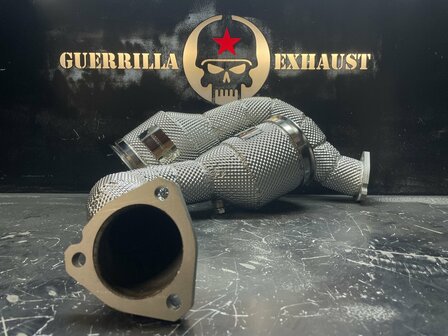 Audi RS6 C8 2019+ Guerrilla Revolution Euro-6 Catted Downpipes, EXCLUSIEF INSTALLATIE