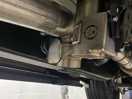 Dodge RAM 2025+ 3.0L i-6 Twin Turbo High-Output Hurricane custom fit dual Guerrilla Bypass, Inclusief Testpipe