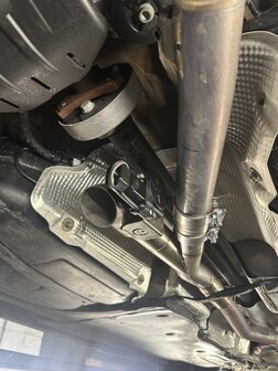 2020+ MK8 Golf R OEM akrapovic custom fit single Guerrilla Bypass, EXCLUSIEF INSTALLATIE