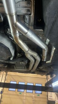 Porsche Macan 2.0 turbo 2019-2024 custom fit single Guerrilla Bypass, EXCLUSIEF INSTALLATIE