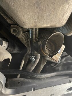 2015-2025 Renault Talisman 1.6&amp;1.8 custom fit single Guerrilla Bypass +Middendemper delete, EXCLUSIEF INSTALLATIE