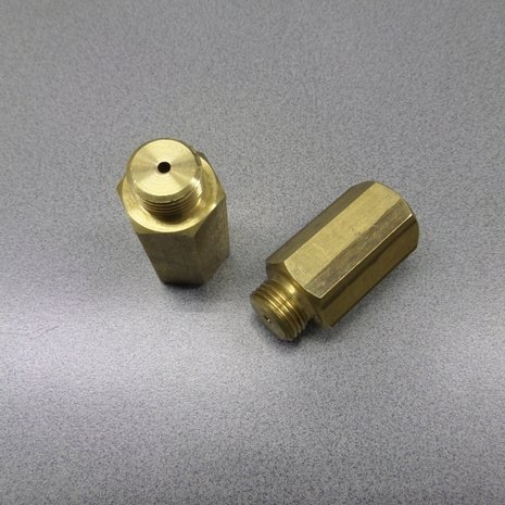 Lambda sensor spacer