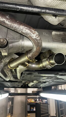 2018+ Peugeot 508 1.2 PureTech custom fit single Guerrilla Bypass +Middendemper delete, EXCLUSIEF INSTALLATIE